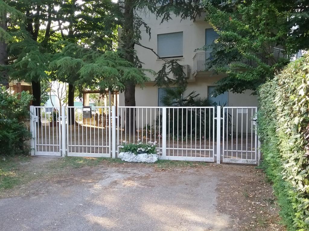 Casa Marialuigia - Appartamenti Solo Per Famiglie Lido di Jesolo Exteriér fotografie